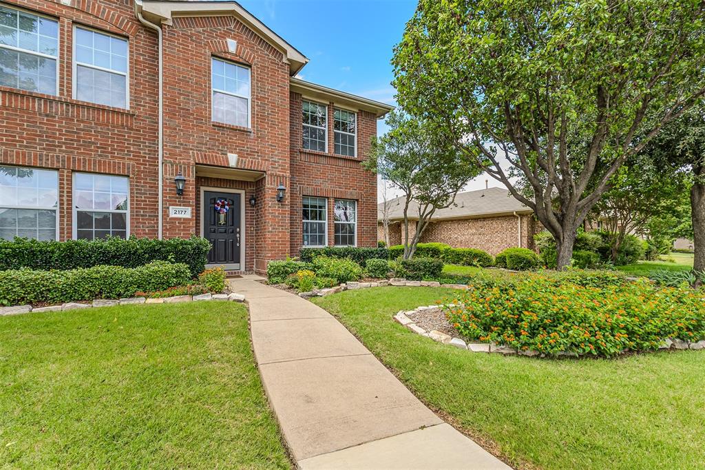 2177 Lone Pecan Drive Property Photo 4