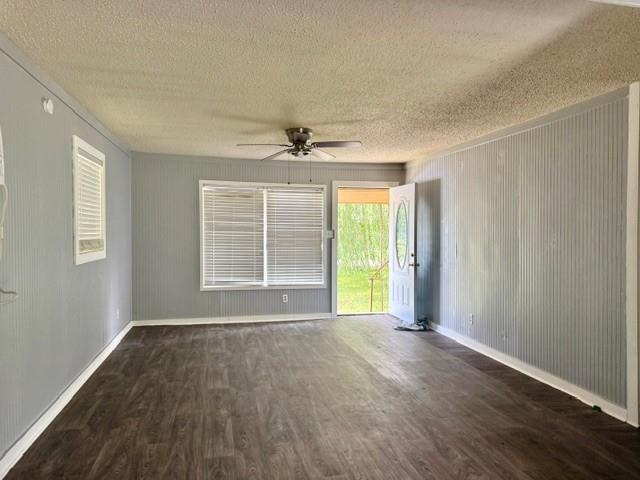805 W 3rd Street Property Photo 3