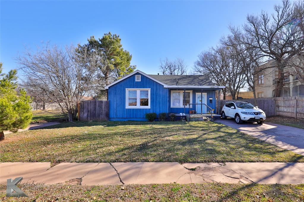 425 Sayles Boulevard Property Photo 2