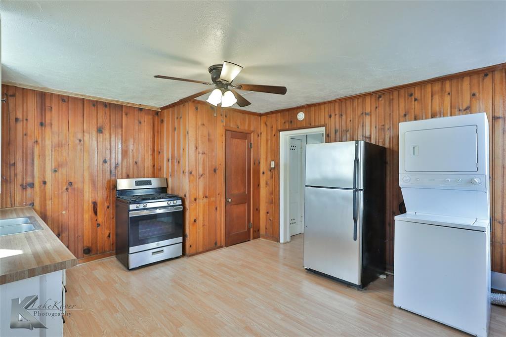 425 Sayles Boulevard Property Photo 5