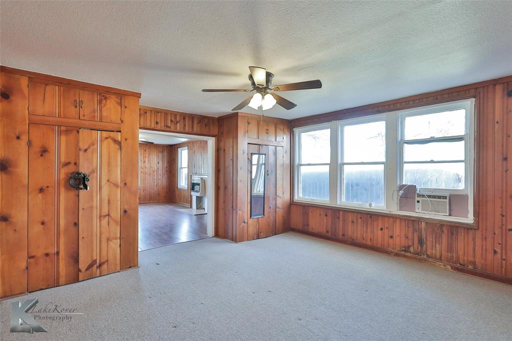425 Sayles Boulevard Property Photo 11
