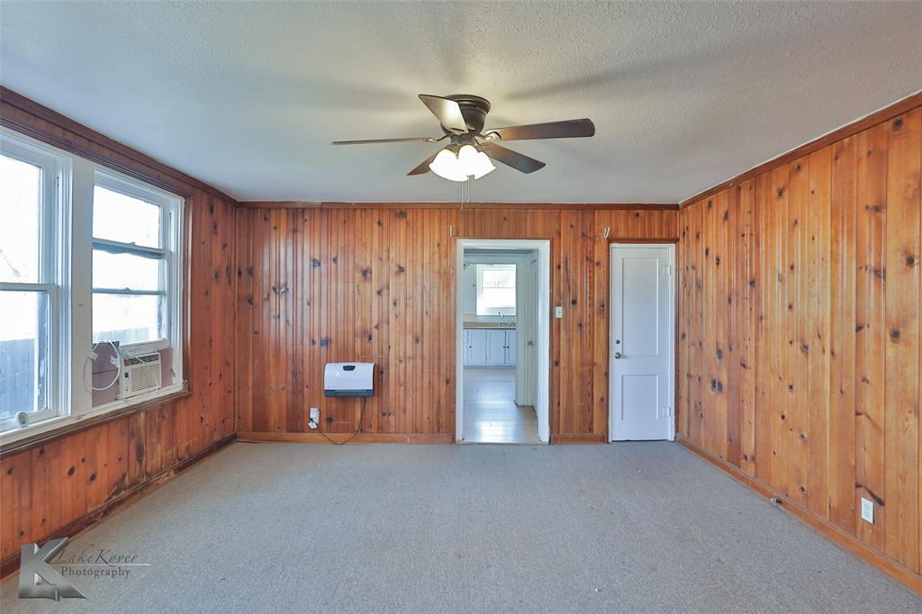 425 Sayles Boulevard Property Photo 12