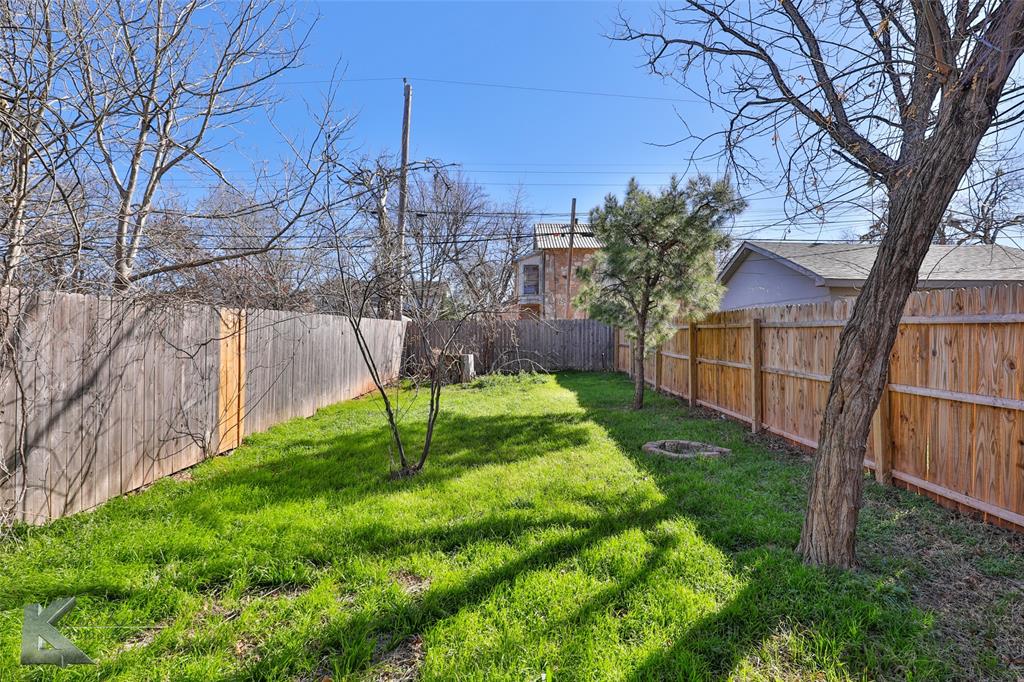 425 Sayles Boulevard Property Photo 20