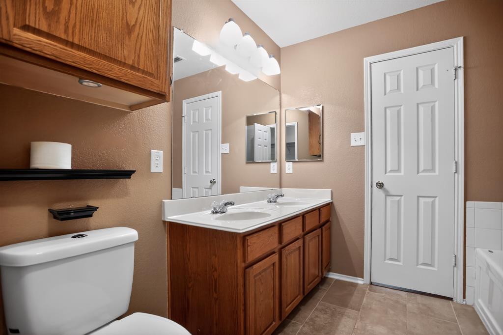 4140 Silverwood Trail Property Photo 23