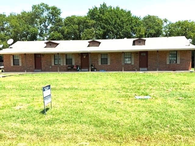 803 W Bells Boulevard Property Photo 3