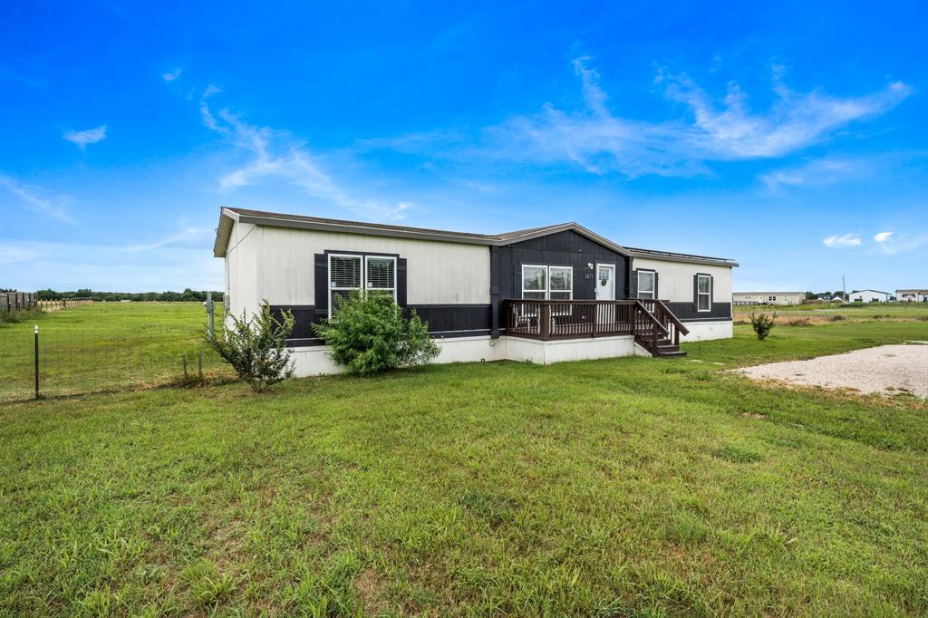 2871 County Road 1076 Property Photo 6