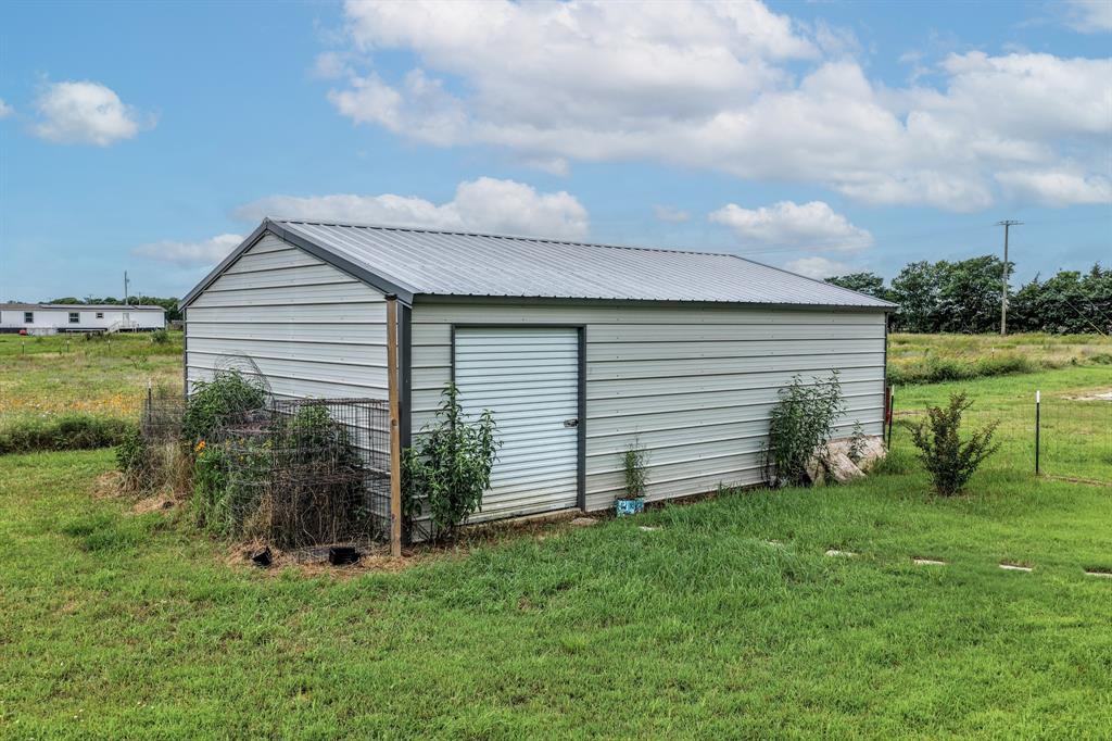 2871 County Road 1076 Property Photo 33