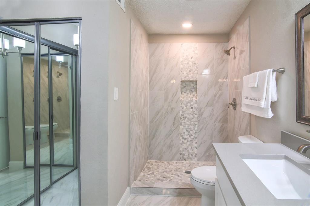 821 Dublin Drive 219 Property Photo 10