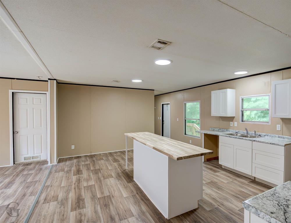 907 Ridge Road Property Photo 10