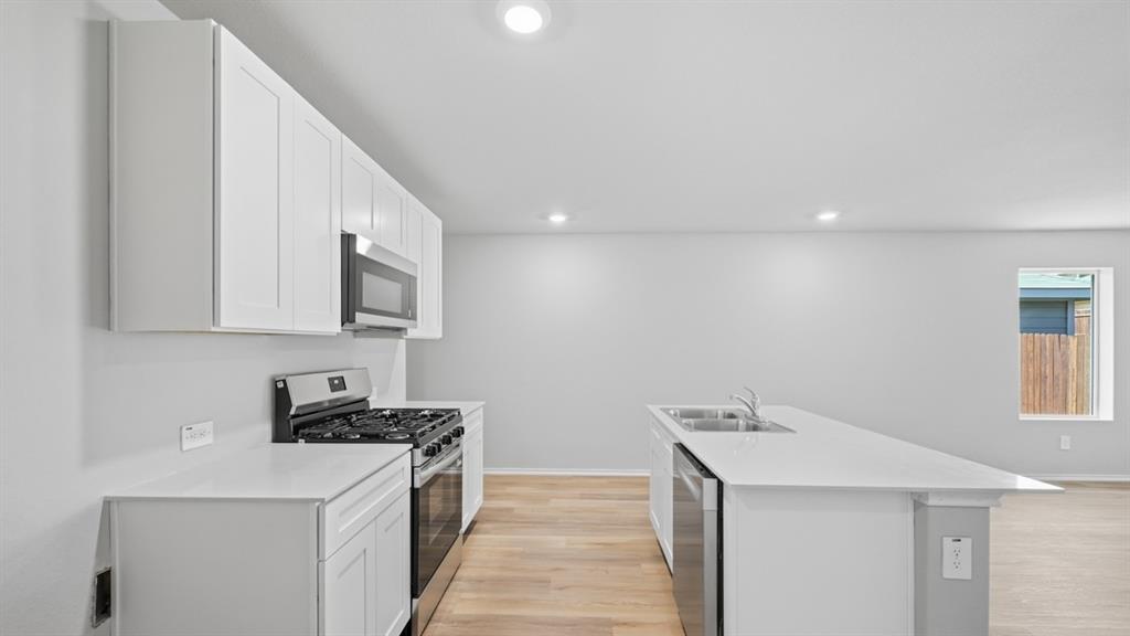 4128 Woodhill Bend Drive Property Photo 5