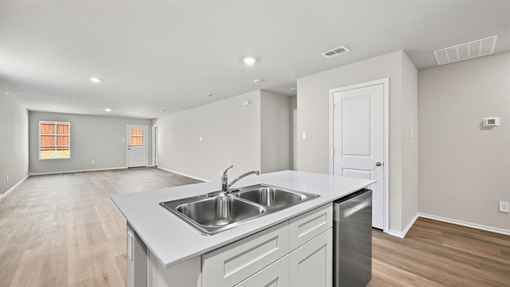 4128 Woodhill Bend Drive Property Photo 9