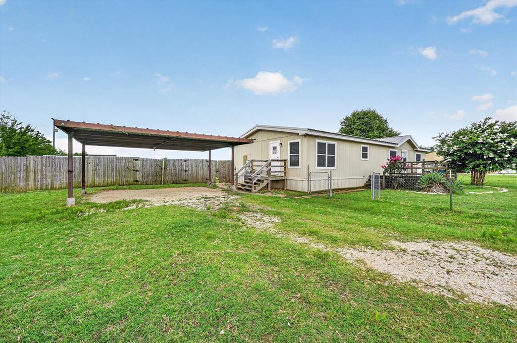 8316 County Road 508 Property Photo 4