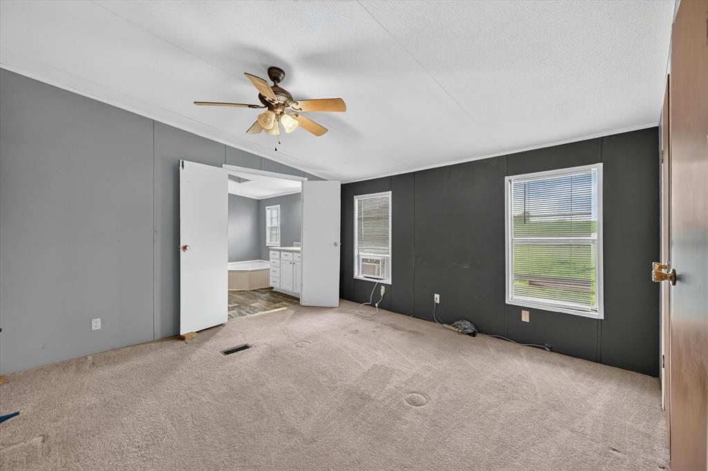 8316 County Road 508 Property Photo 7