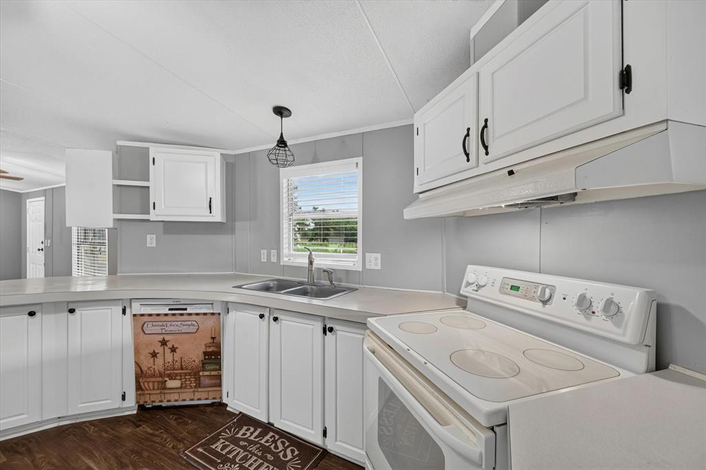8316 County Road 508 Property Photo 18