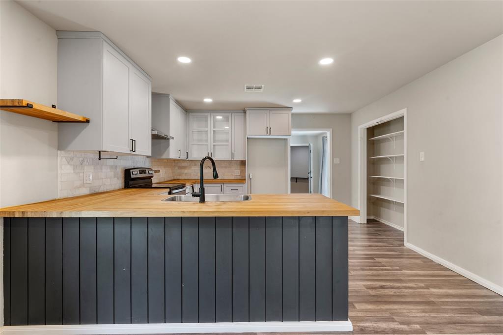3607 Wheeler Street Property Photo 7