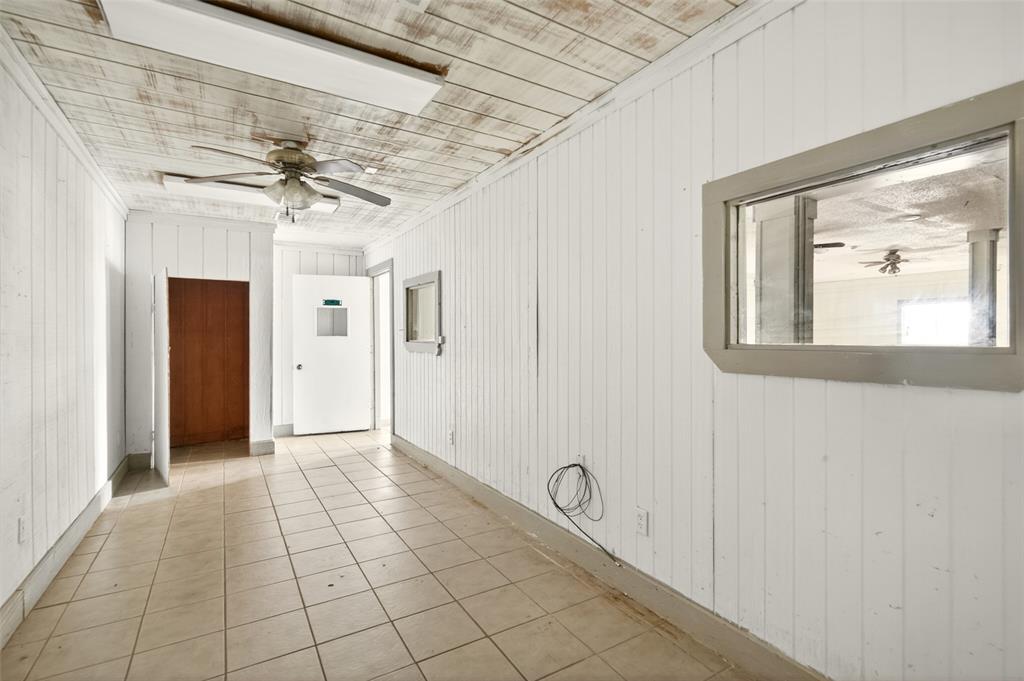 815 E Moore Avenue Property Photo 13