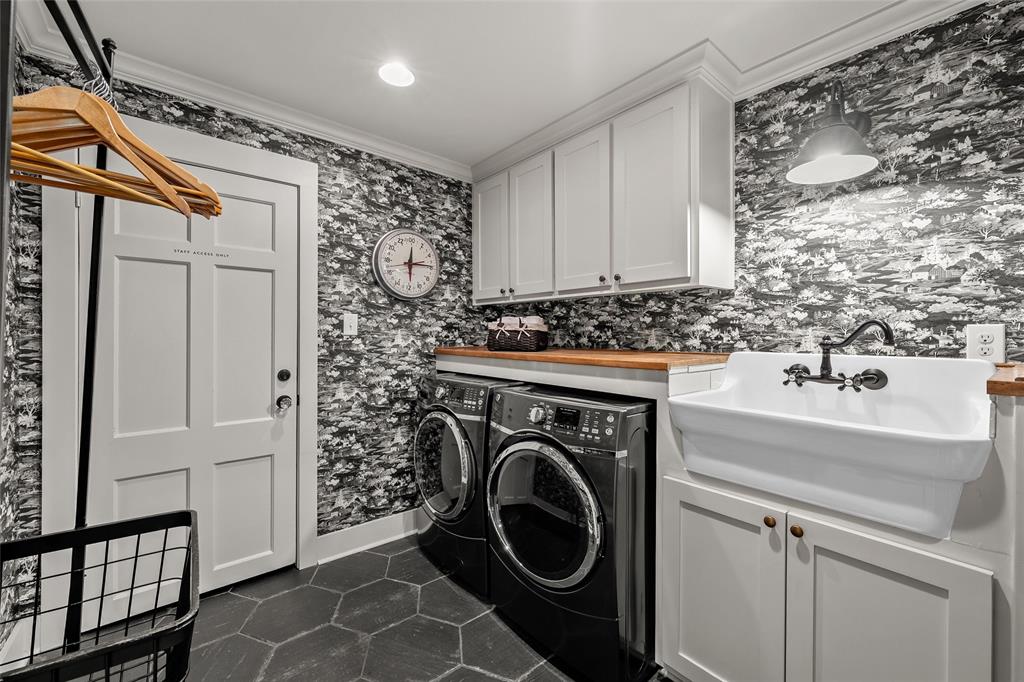 3601 Hillcrest Drive Property Photo 18