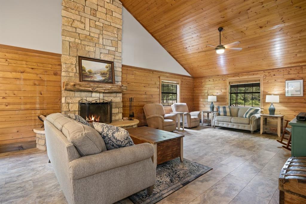 579 Fm 2882 Property Photo 4