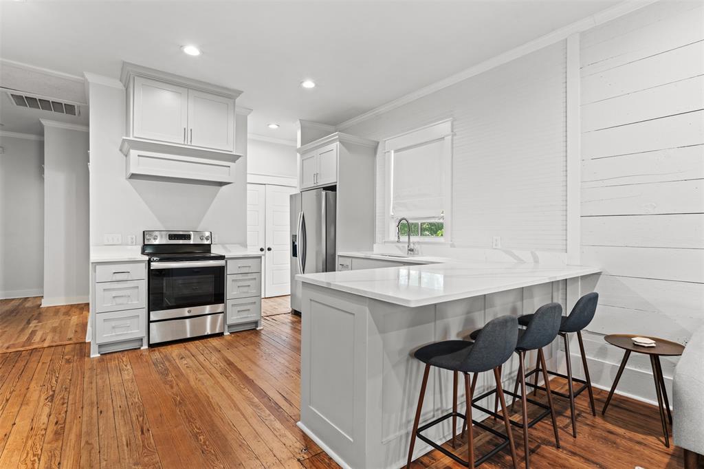1012 Burnett Avenue Property Photo 7