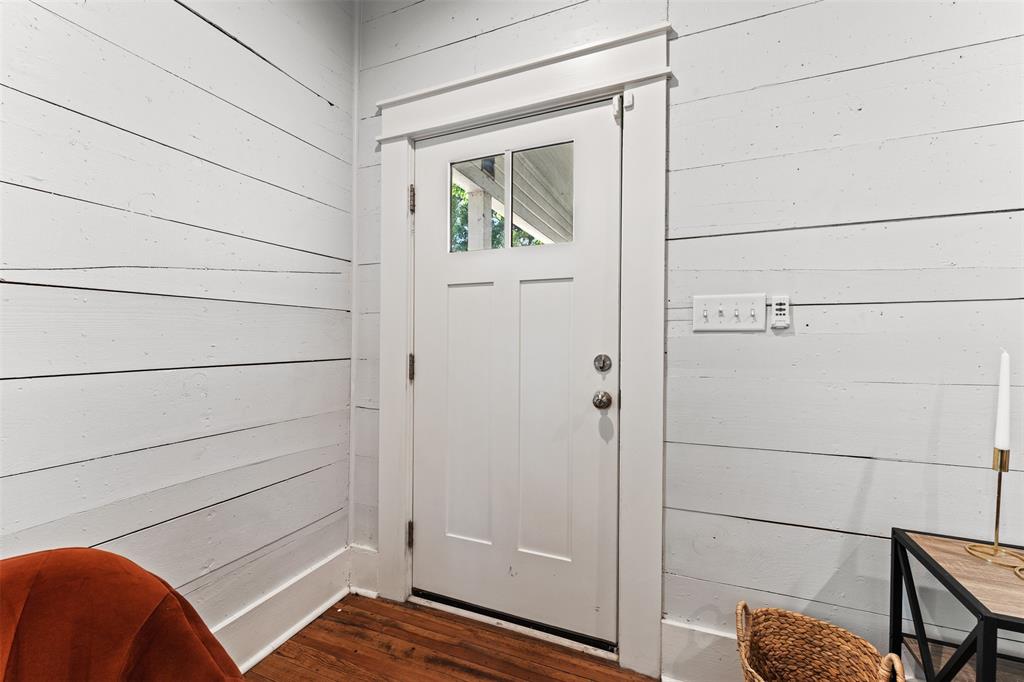 1012 Burnett Avenue Property Photo 14
