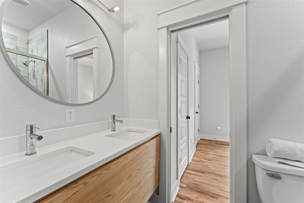 1012 Burnett Avenue Property Photo 17