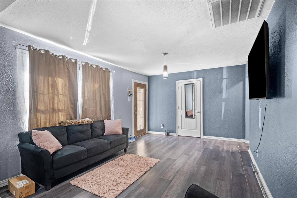 4115 S Peachtree Road Property Photo 5