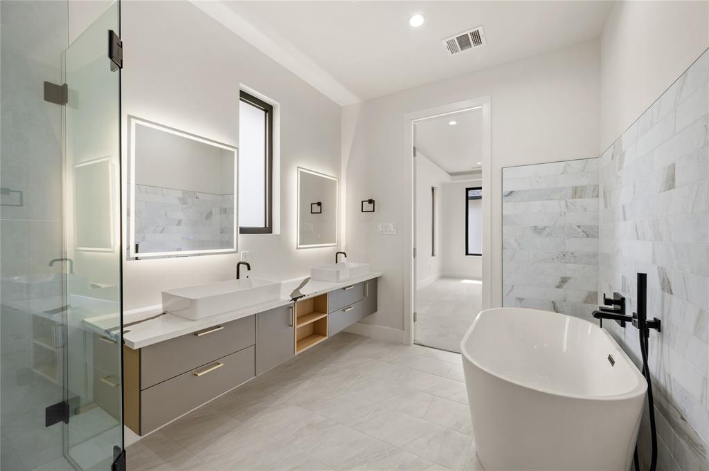 3447 Umyousef Court Property Photo 7