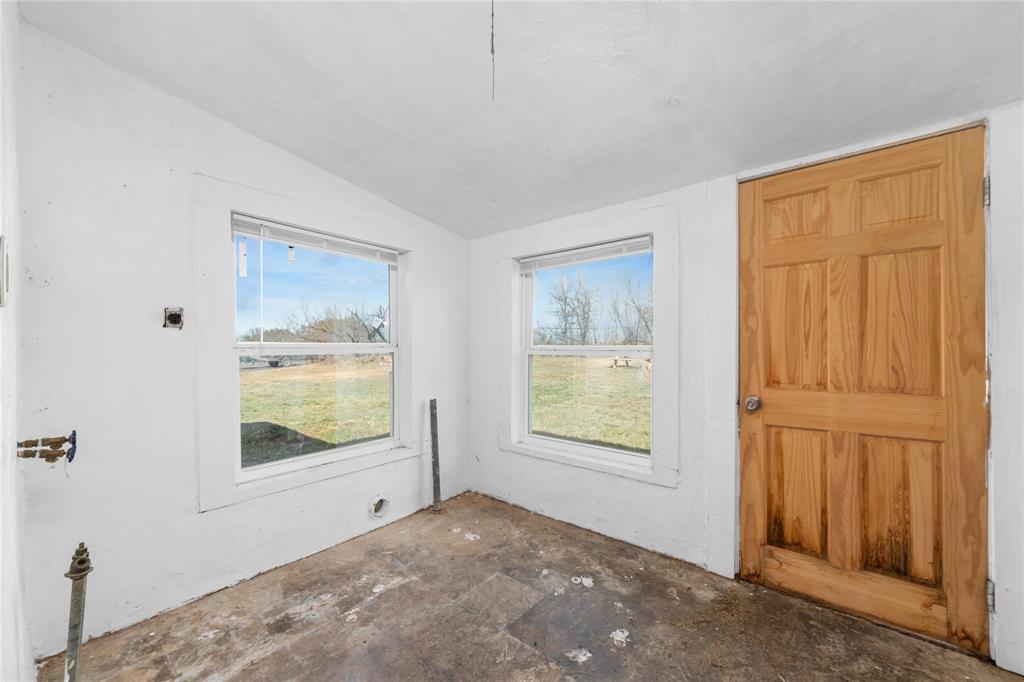 9224 Highway 279 Property Photo 17