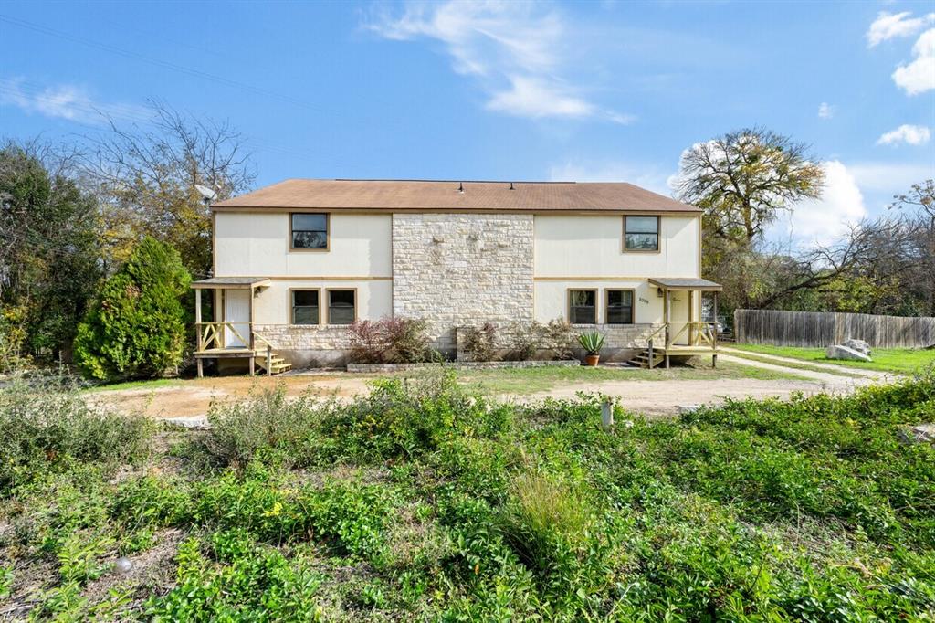 5205 Hudson Bend Road Property Photo 1