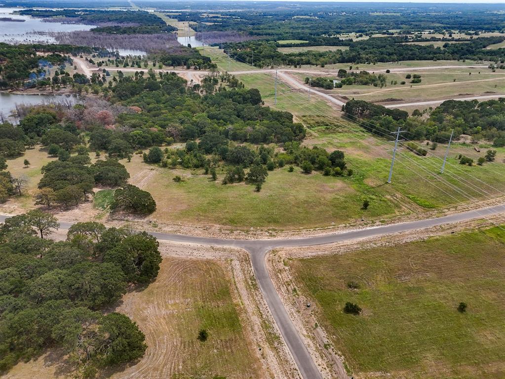610 Waters Edge Way Property Photo 2