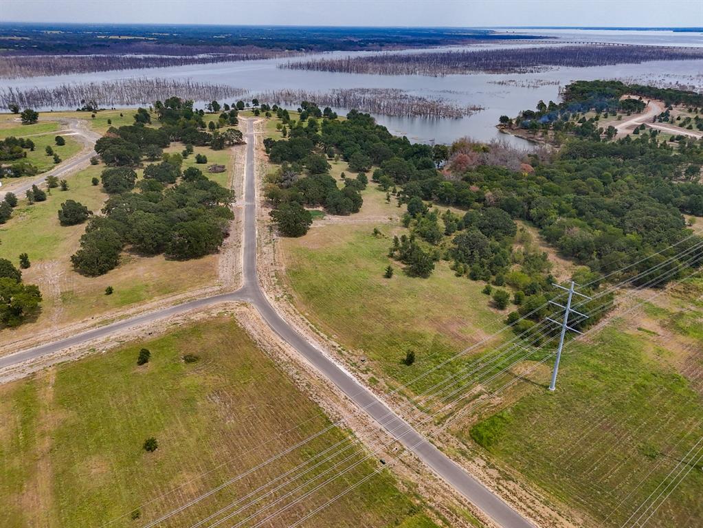 610 Waters Edge Way Property Photo 4