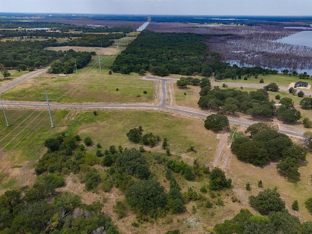 610 Waters Edge Way Property Photo 5