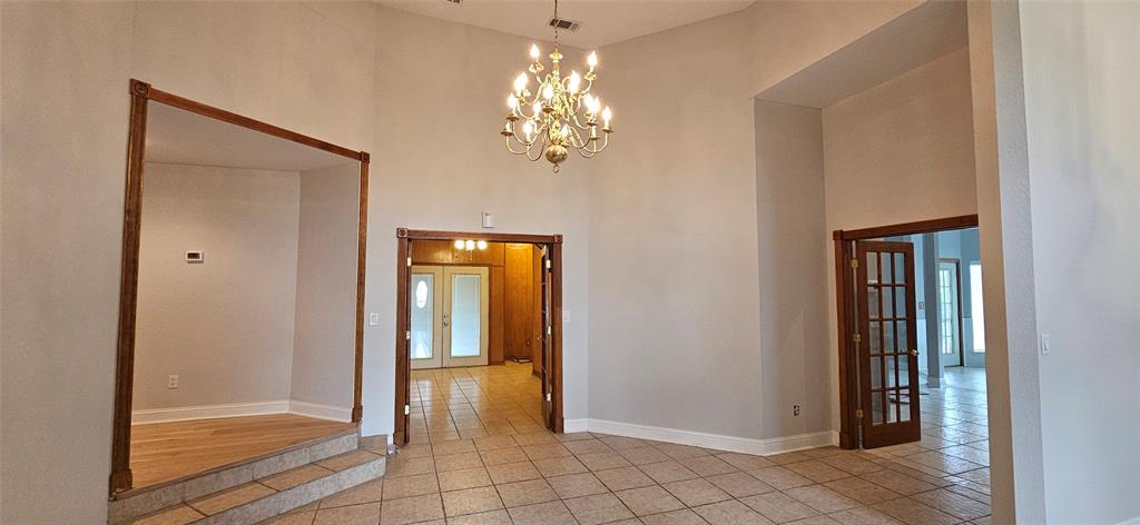 137 Oakview Road Property Photo 3