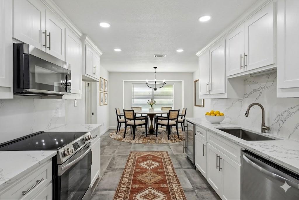 4113 Ridglea Country Club Drive Property Photo 10