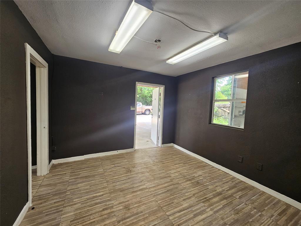 103 N 3rd Avenue Property Photo 3