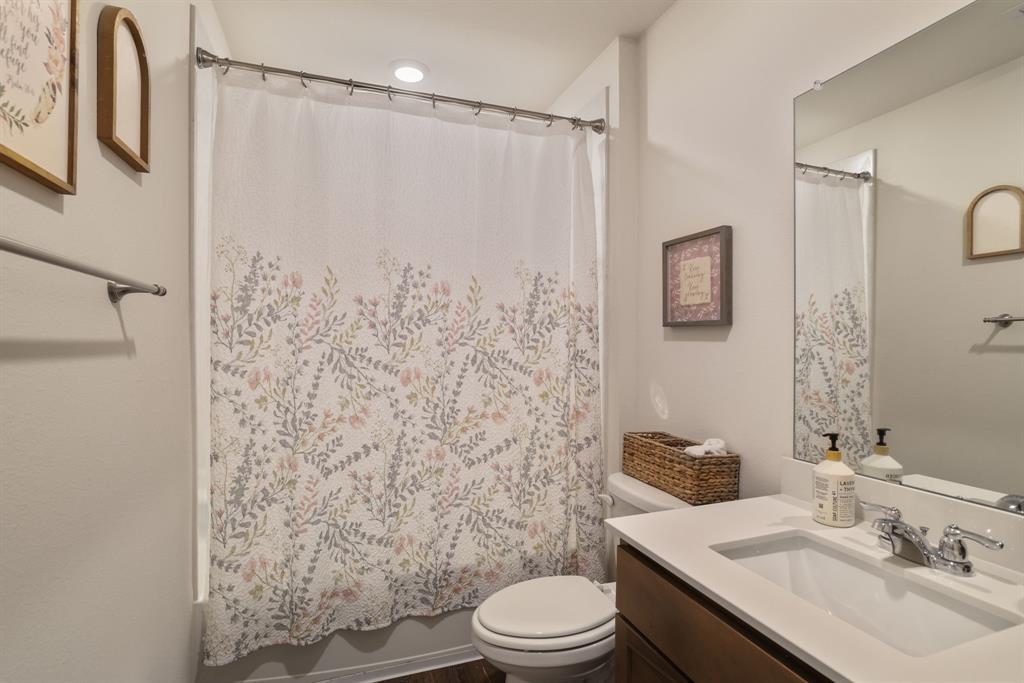 1206 Honeysuckle Drive Property Photo 14