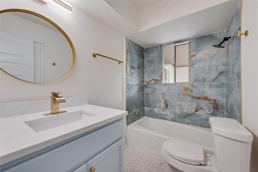 1211 Robin Glen Drive Property Photo 7
