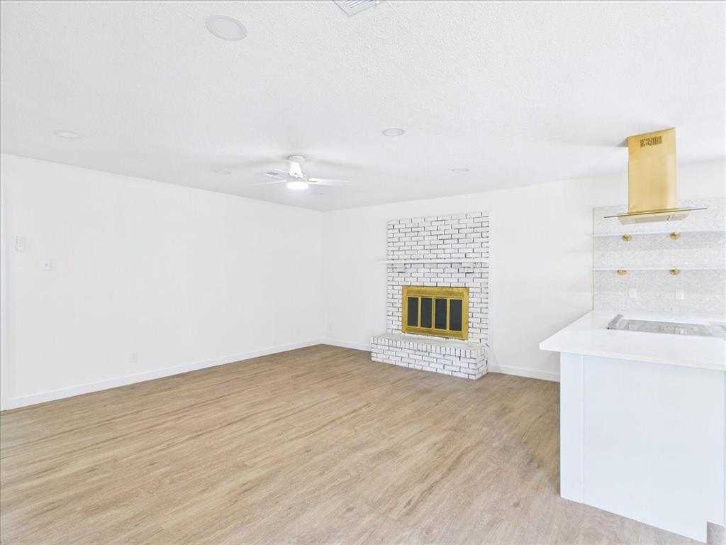 1211 Robin Glen Drive Property Photo 10