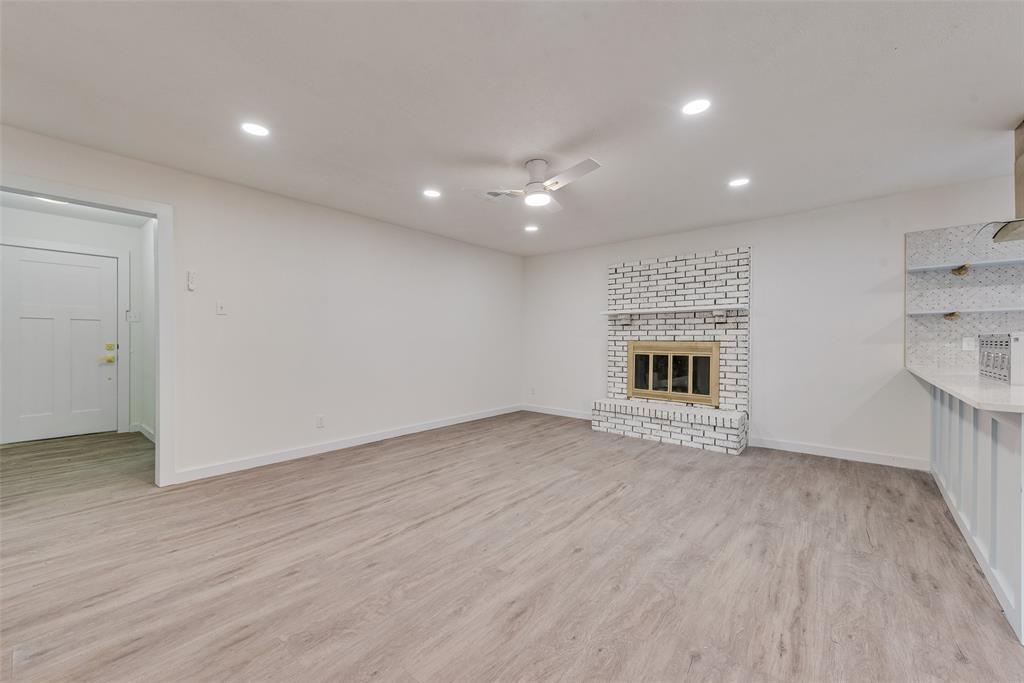 1211 Robin Glen Drive Property Photo 11