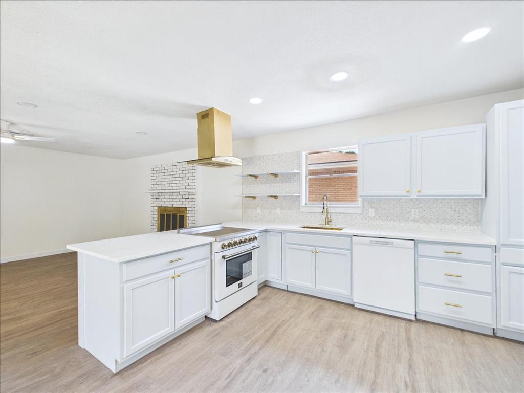 1211 Robin Glen Drive Property Photo 11