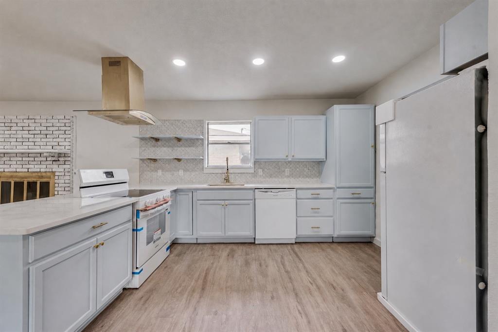 1211 Robin Glen Drive Property Photo 12