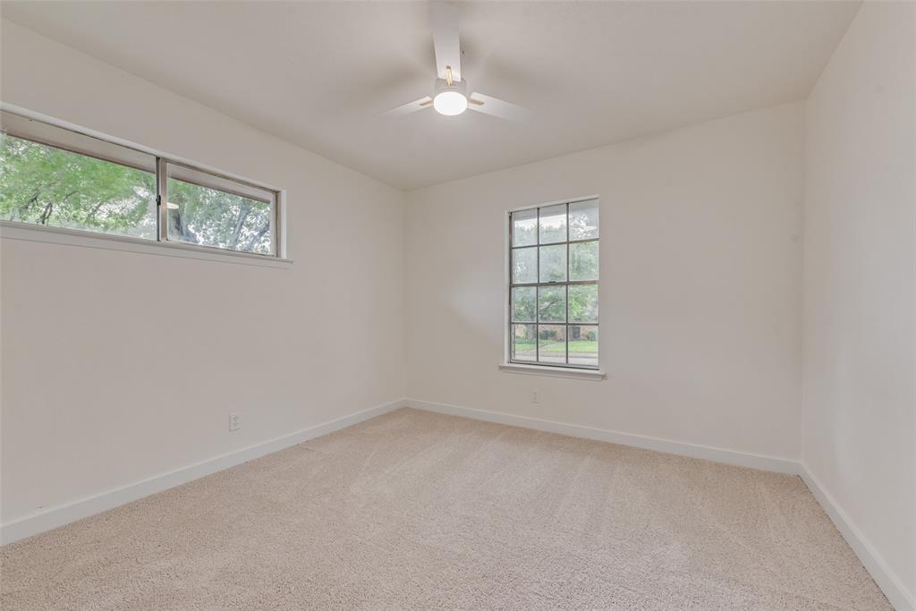 1211 Robin Glen Drive Property Photo 16