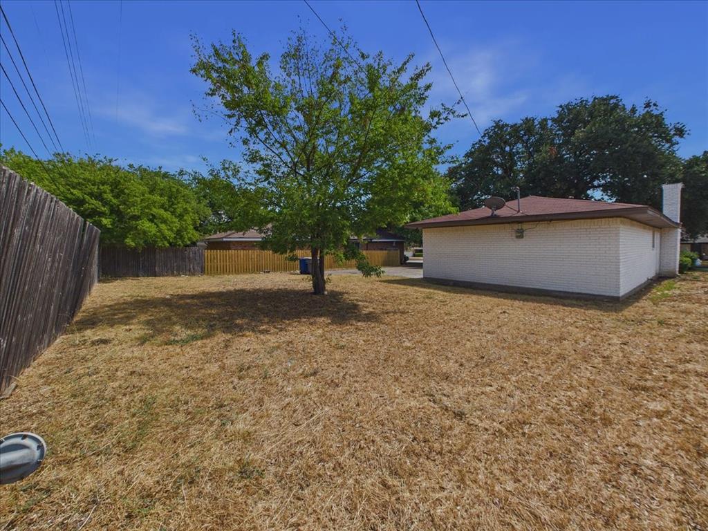 1211 Robin Glen Drive Property Photo 28