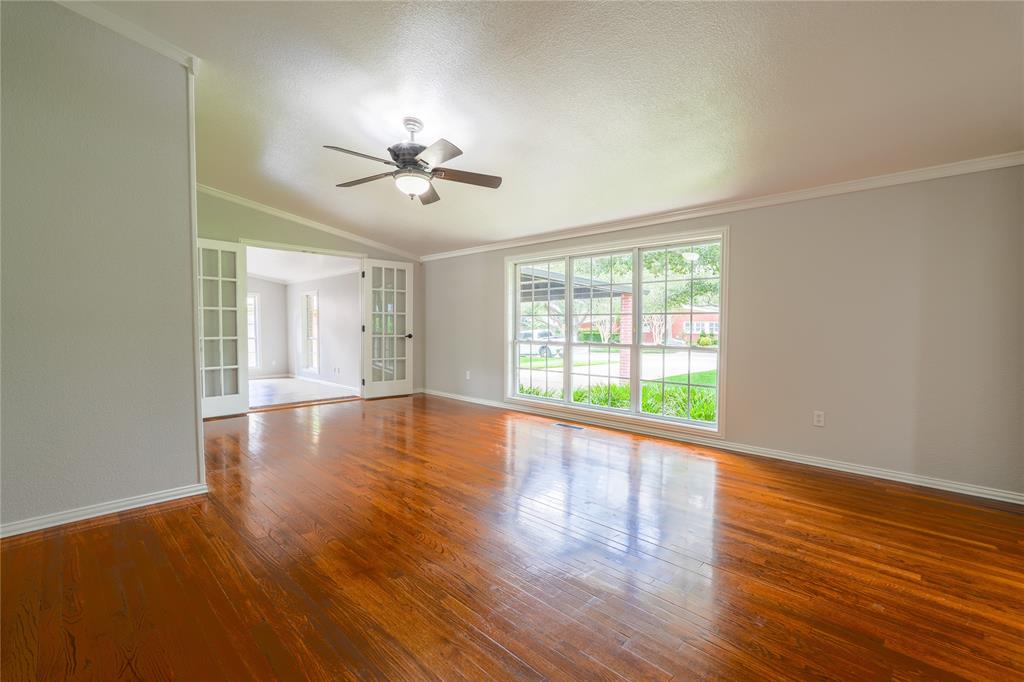 2708 Cedar Point Drive Property Photo 6