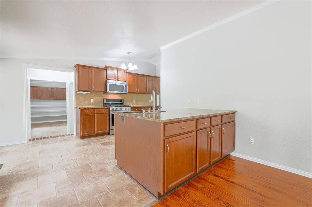 2708 Cedar Point Drive Property Photo 15