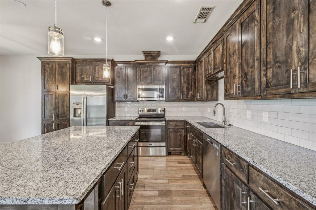 745 N Miller Avenue Property Photo 13