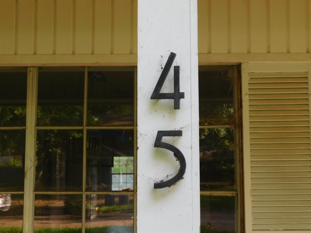 45 Broadmoor Drive Property Photo 2