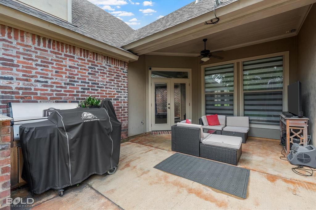 2220 Forest Hills Boulevard Property Photo 7