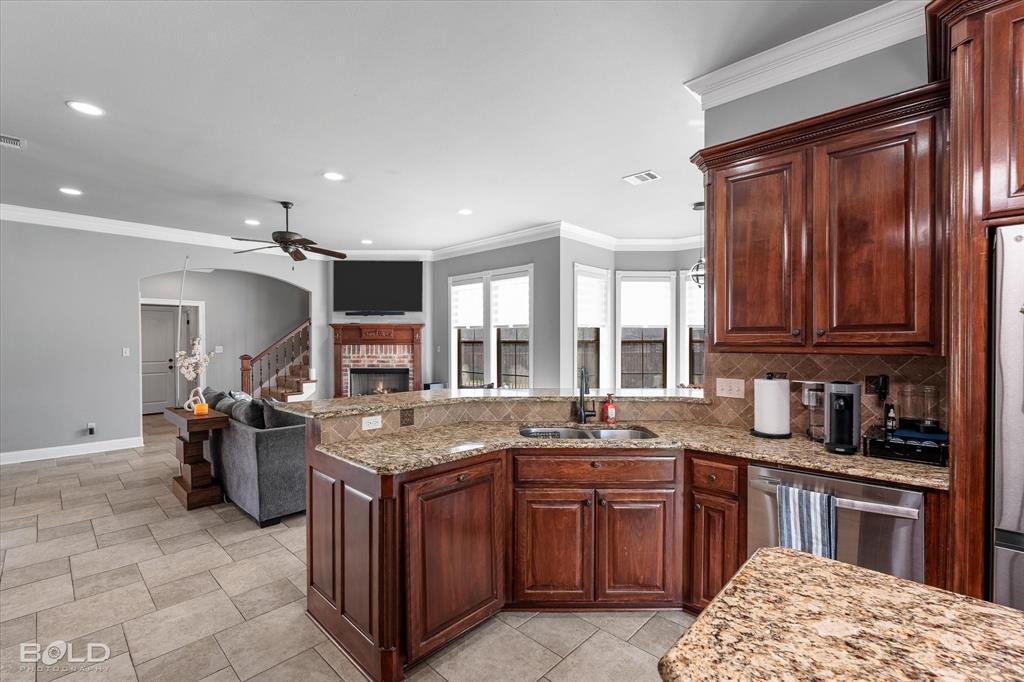 2220 Forest Hills Boulevard Property Photo 16