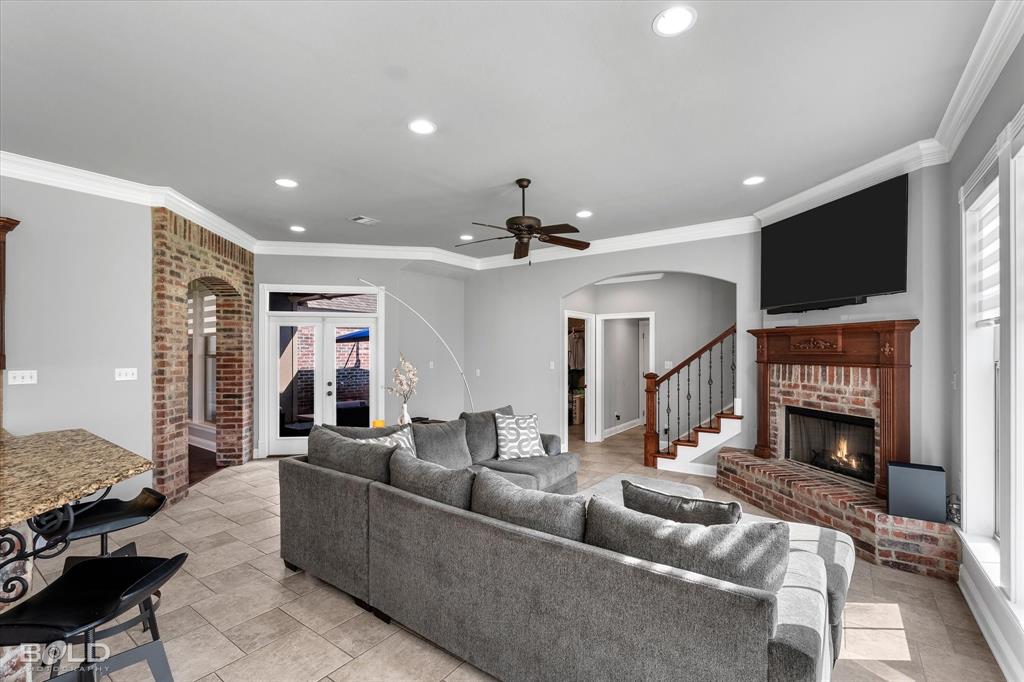 2220 Forest Hills Boulevard Property Photo 24